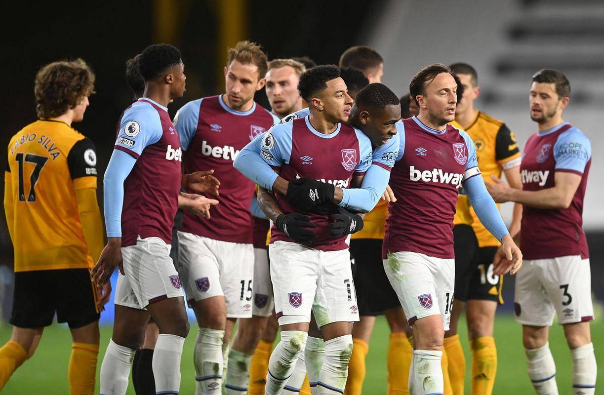 熊猫体育官方-利物浦主场战胜伯恩茅斯，继续压制曼城