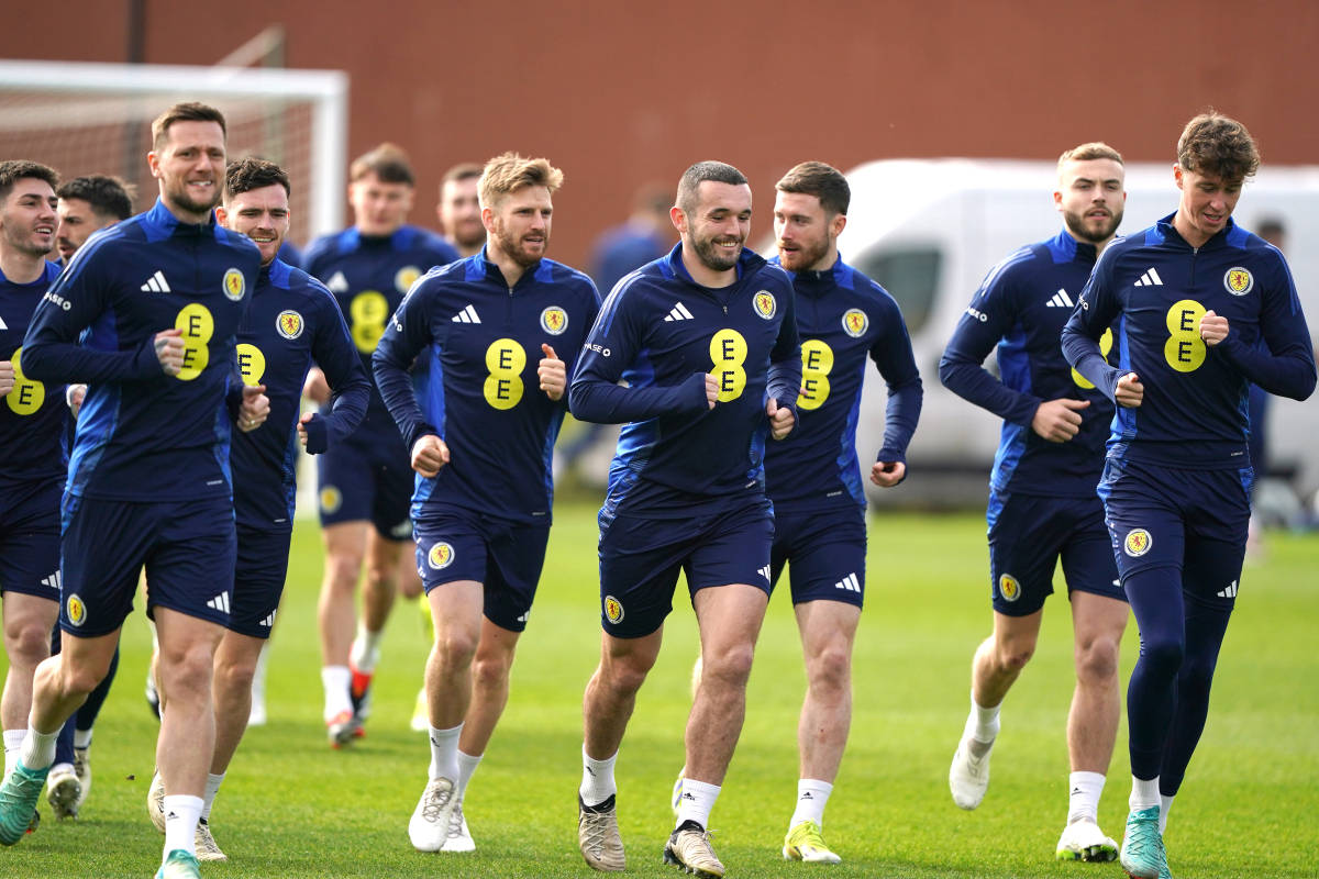 熊猫体育下载-欧洲超级联赛与欧洲杯的冲突，媒体厉害