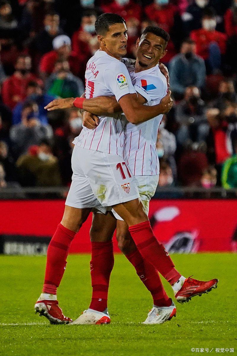 塞维利亚全队努力，主场战胜对手的简单介绍